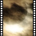 Nebbia e cielo coperto: scarsa visibilità per l'eclissi