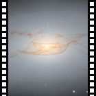 I filamenti contorti di Ngc 4753 come spasimi di uno scontro galattico